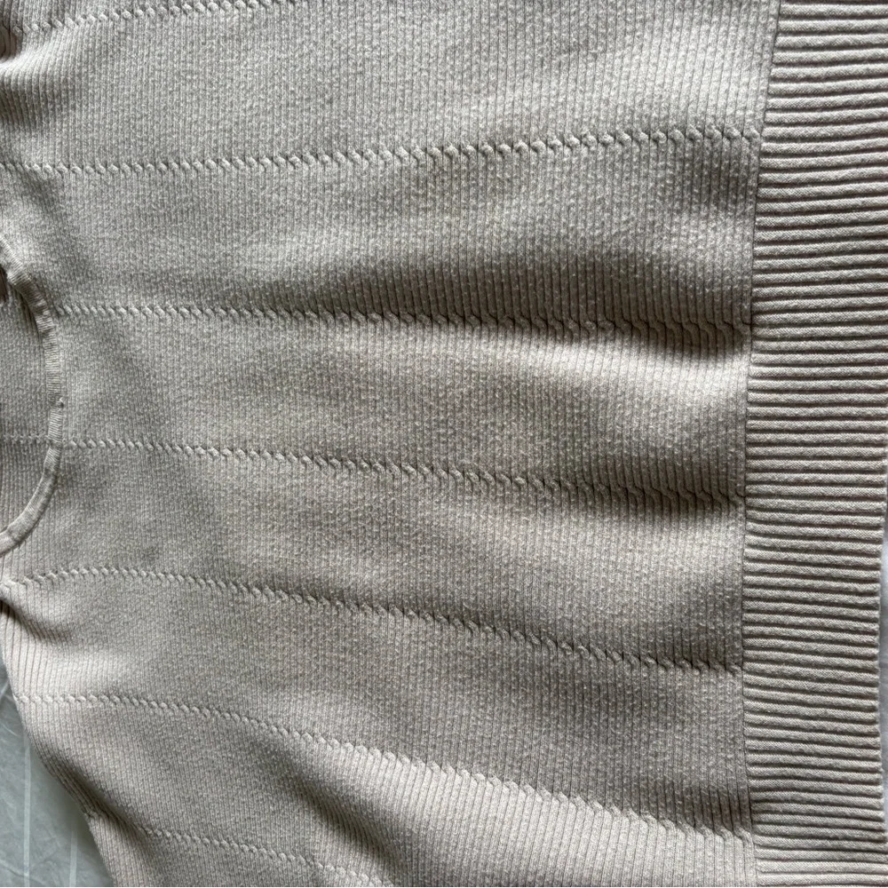 Tahari Ribbed Scoopneck Sweater in Blush - Picture 6 of 7